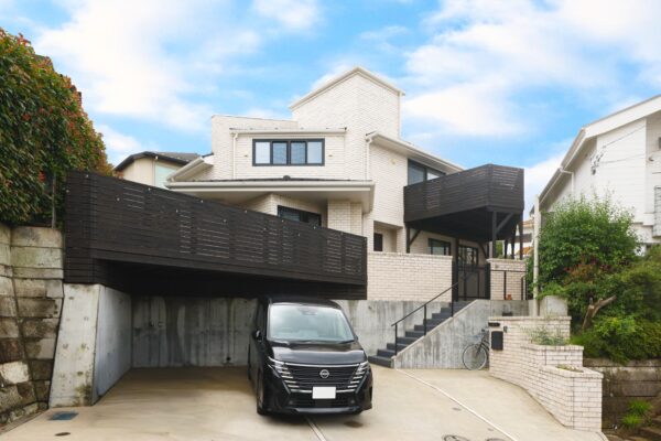 NaturalUrban　ナチュラルで清らかな白レンガの家