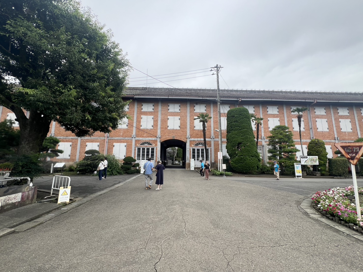 横浜市の工務店房のブログ　【富岡製糸場から学ぶ】木造レンガ積みに息づく、時代を超えた家づくりの原点