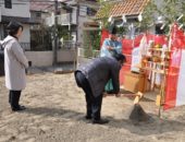 モデルハウスの横で地鎮祭